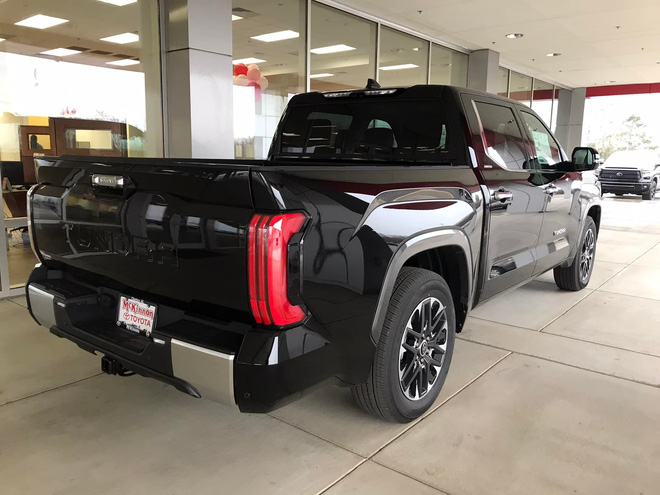 Toyota Tundra 2022 được chào bán với giá hơn 4 tỷ đồng