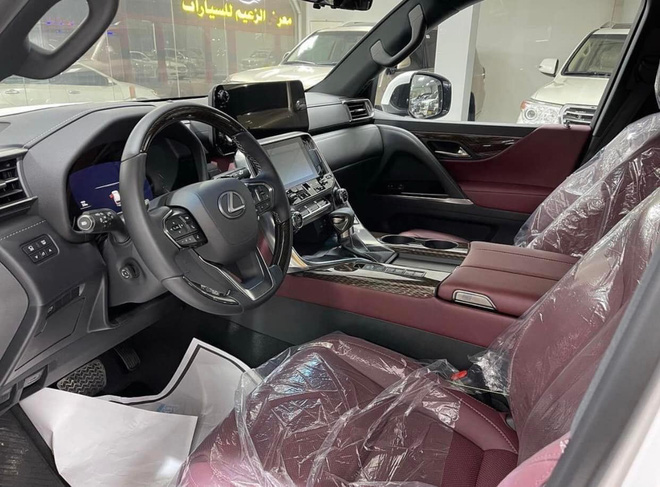 Lexus LX 600 Luxury được chào bán với giá 10,5 tỷ đồng Lexus LX 600 Luxury được chào bán với giá 10,5 tỷ đồng