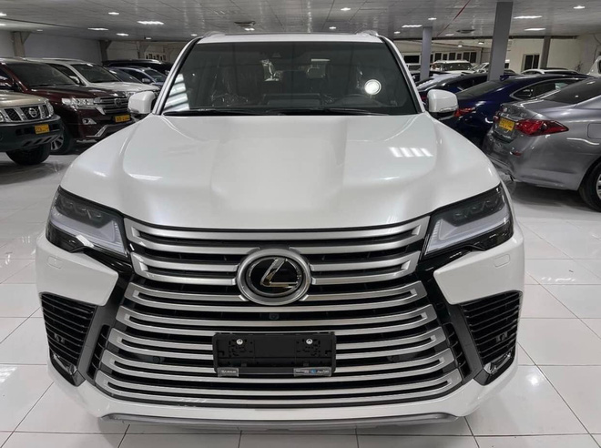 Lexus LX 600 Luxury được chào bán với giá 10,5 tỷ đồng Lexus LX 600 Luxury được chào bán với giá 10,5 tỷ đồng