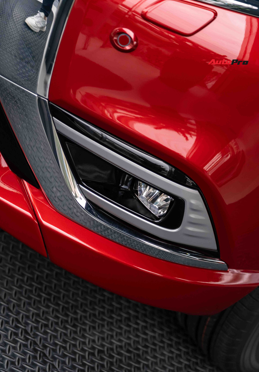 Mitsubishi Outlander 2022 giá gần 1 tỷ đồng có gì?