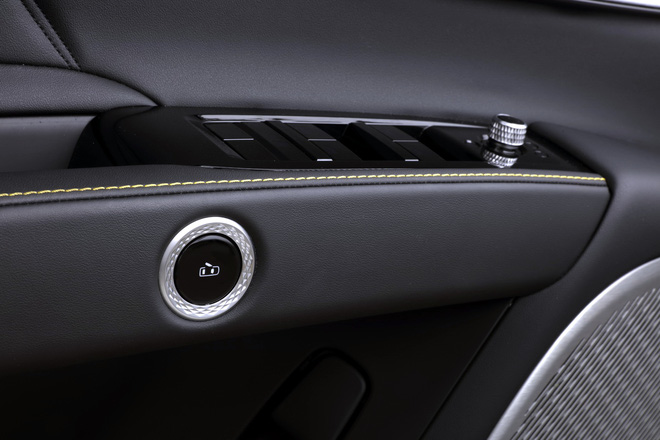 Maserati Grecale chính thức ra mắt