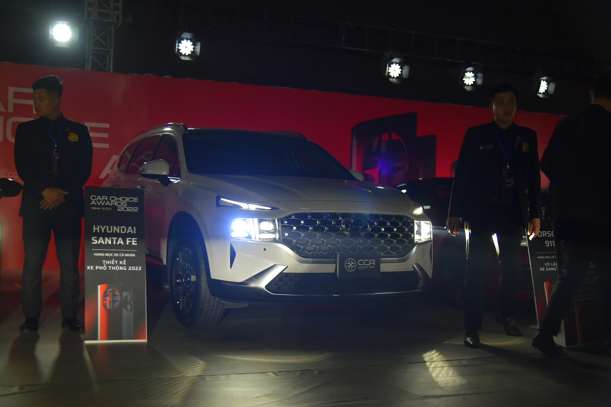 Giá Hyundai Santa Fe tiếp tục giảm sâu, cao nhất lên tới 160 triệu đồng Giá Hyundai Santa Fe tiếp tục giảm sâu, cao nhất lên tới 160 triệu đồng