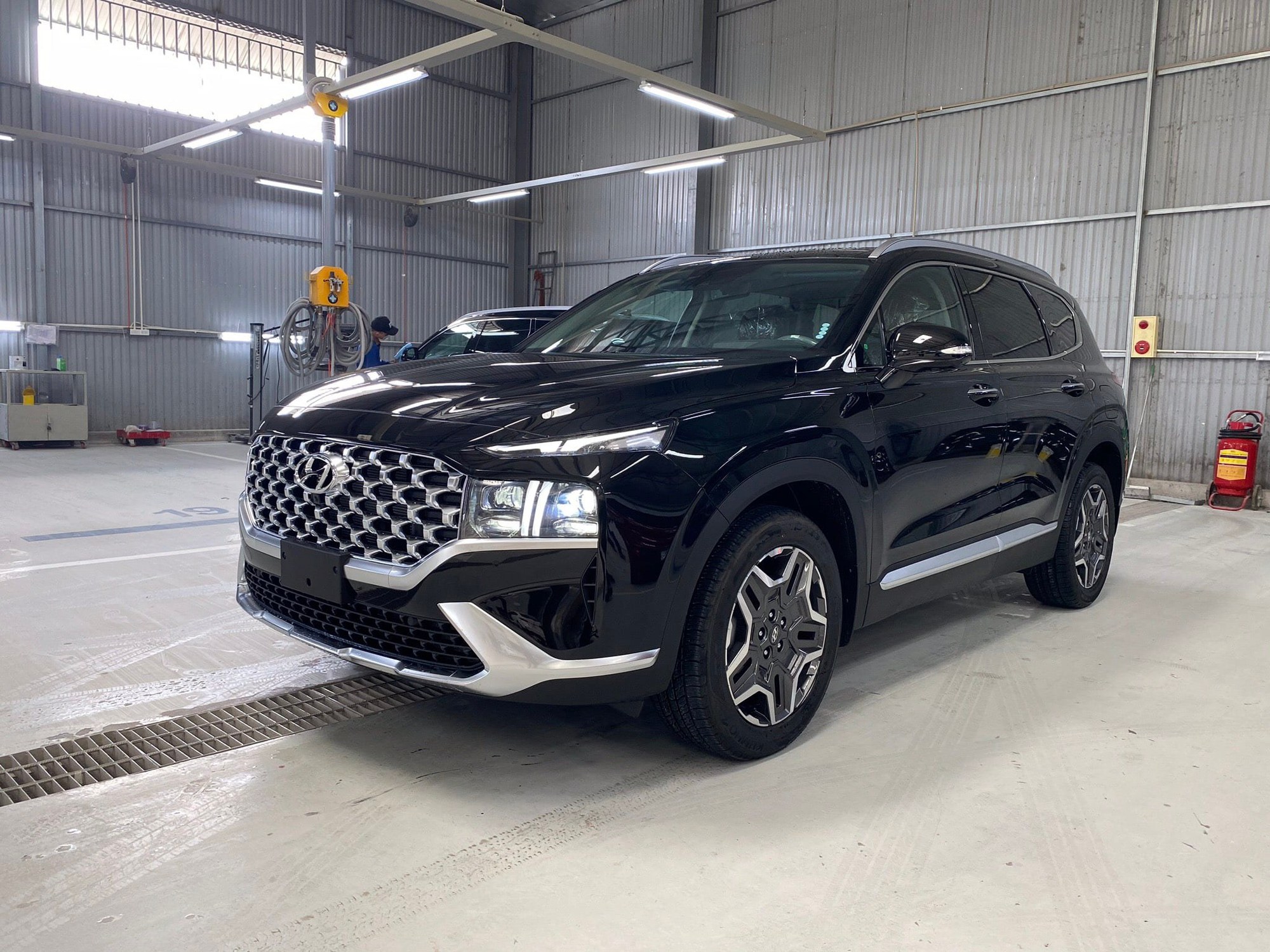 Giá Hyundai Santa Fe tiếp tục giảm sâu, cao nhất lên tới 160 triệu đồng Giá Hyundai Santa Fe tiếp tục giảm sâu, cao nhất lên tới 160 triệu đồng