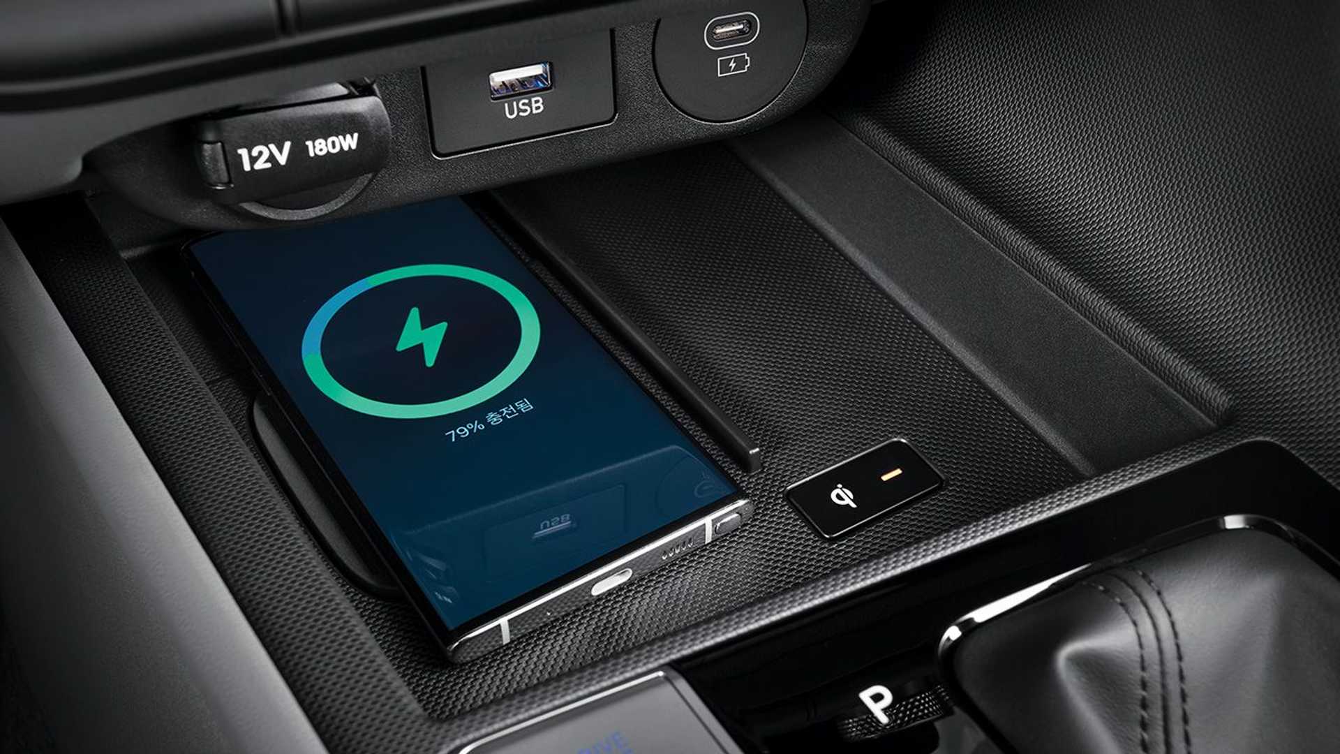 Hyundai Elantra 2024 giá khoảng 360 triệu đồng