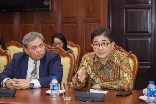 Phó Thống đốc NHNN Phạm Tiến Dũng tiếp đoàn Chủ tịch KADIN pho thong doc nhnn pham tien dung tiep doan chu tich kadin