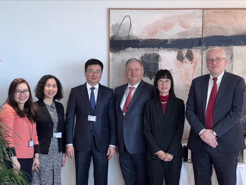 pho thong doc pham thanh ha tham du cac hoi nghi thong doc dinh ky cua bis