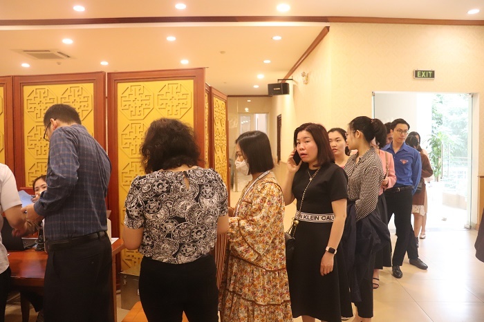 tuoi tre ngan hang trung uong hien mau vi cong dong