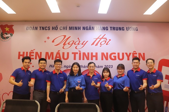 tuoi tre ngan hang trung uong hien mau vi cong dong