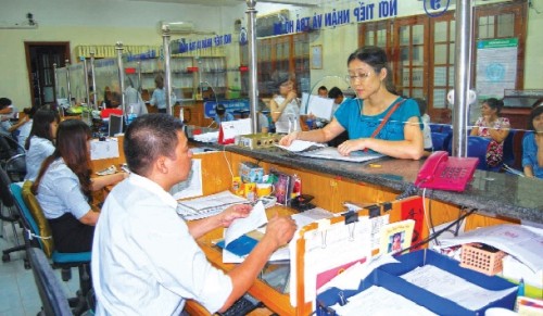 Người dân mong một, bảo hiểm mong hai