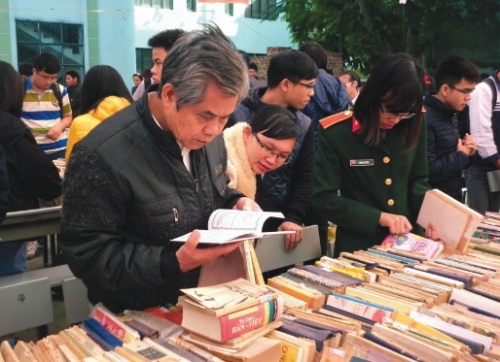 Sách cũ “vươn mình” giữa thời hội nhập Sách cũ “vươn mình” giữa thời hội nhập