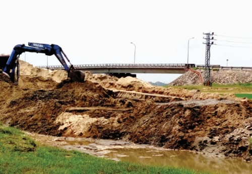 Cát tặc lộng hành ở miền Trung