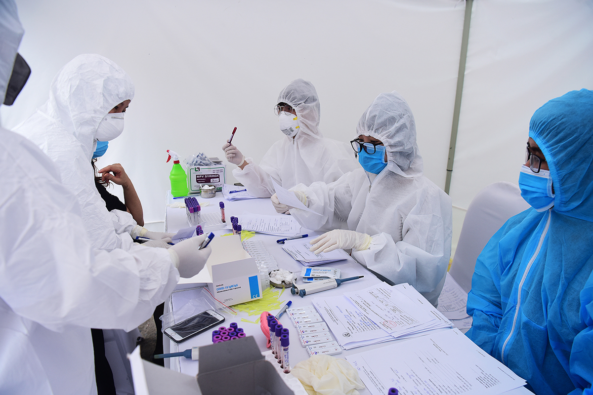 so ca nhiem ncov len 239