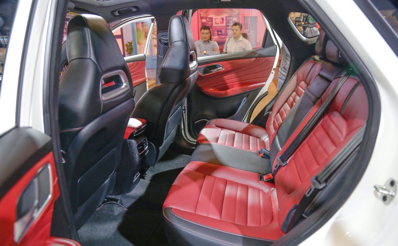 Top 5 xe crossover có giá lăn bánh 1 tỷ đồng top 5 xe crossover co gia lan banh 1 ty dong