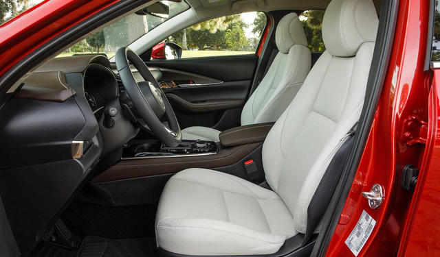 Mazda CX-3 và CX-30 sắp ra mắt thị trường Việt với giá khoảng 700 triệu đồng Mazda CX-3 và CX-30 sắp ra mắt thị trường Việt với giá khoảng 700 triệu đồng