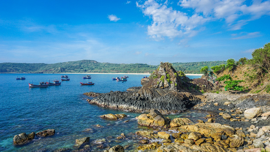 lo dien danh tinh ong lon do bo bat dong san nghi duong 6 sao tai phu yen