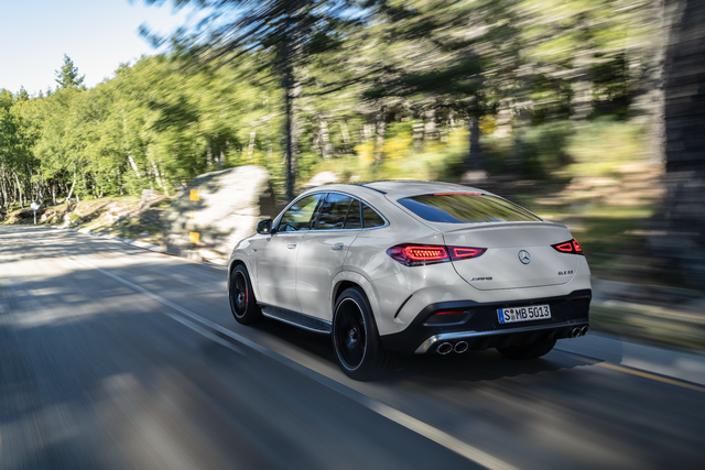 Mercedes-Benz GLE Coupe 2021 giá 5,35 tỷ đồng vừa ra mắt có gì?