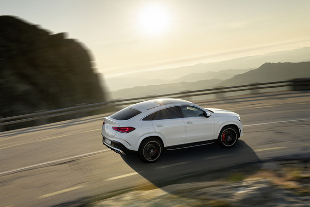 Mercedes-Benz GLE Coupe 2021 giá 5,35 tỷ đồng vừa ra mắt có gì?