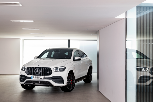 Mercedes-Benz GLE Coupe 2021 giá 5,35 tỷ đồng vừa ra mắt có gì?