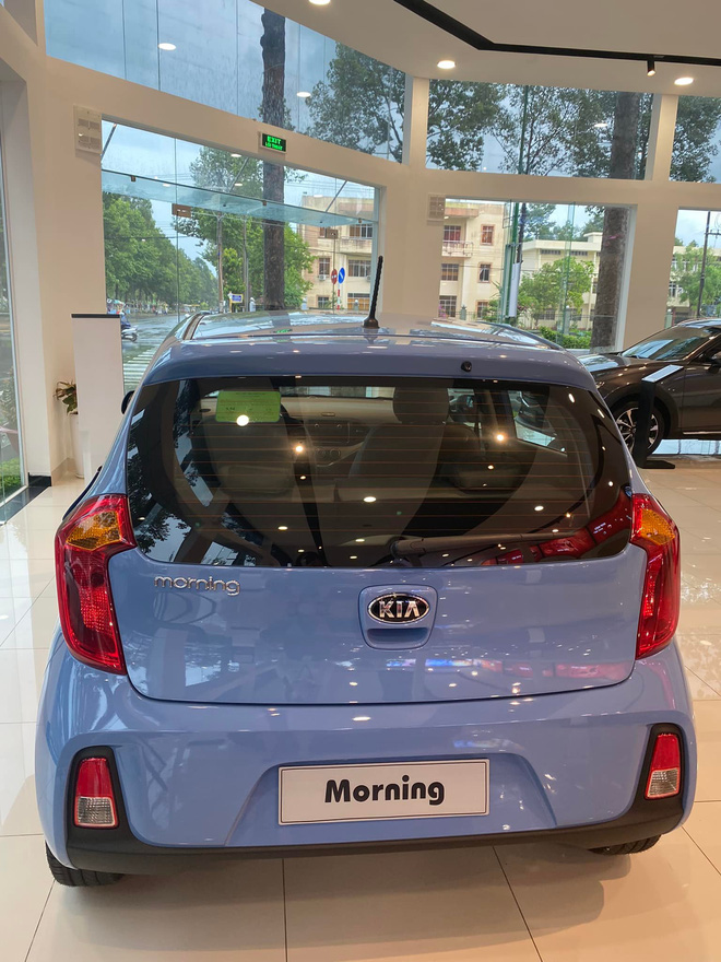gia kia morning mt giam con 275 trieu dong