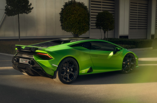 Ra mắt Lamborghini Huracan Tecnica