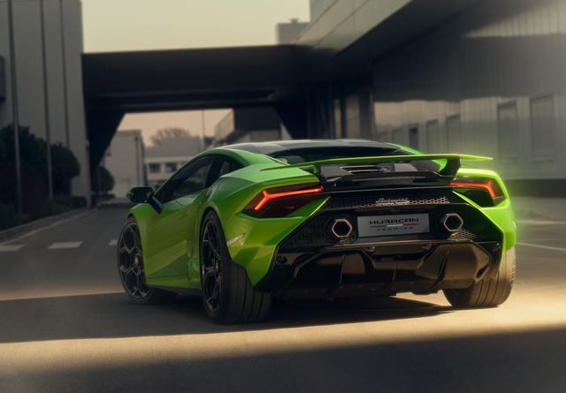 Ra mắt Lamborghini Huracan Tecnica
