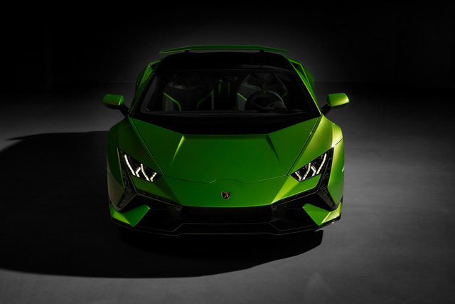 Ra mắt Lamborghini Huracan Tecnica