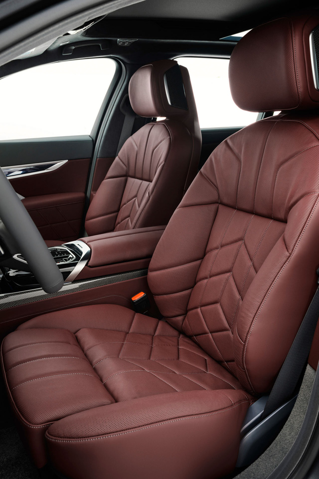 BMW 7-Series 2023 ra mắt