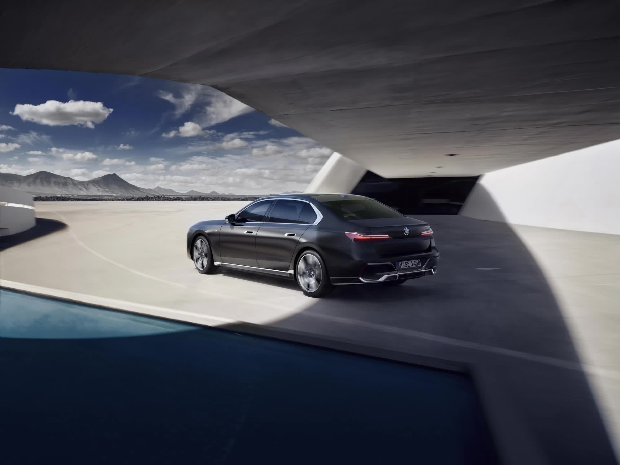 BMW i7, X7, 7-Series và 8-Series mới đồng loạt ra mắt Việt Nam BMW i7, X7, 7-Series và 8-Series mới đồng loạt ra mắt Việt Nam