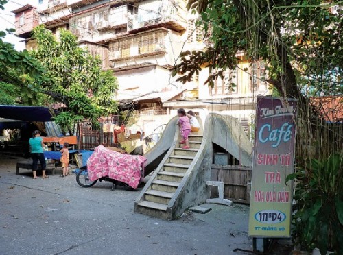 Trẻ em khát sân chơi Trẻ em khát sân chơi