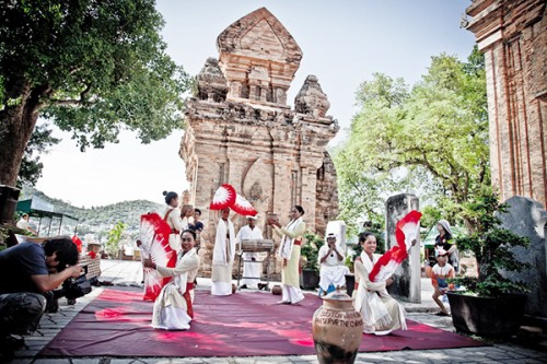 Độc đáo Lễ hội Tháp Bà Ponagar