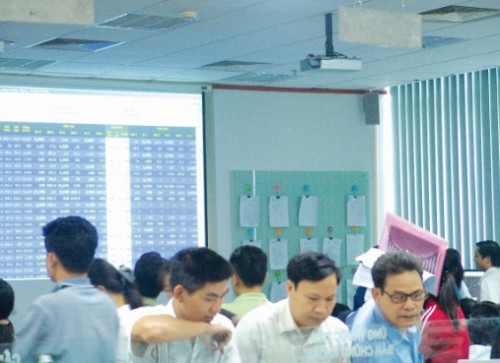 Vốn ngoại vẫn đổ dồn