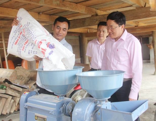 Lắng nghe tâm tư người dân huyện nghèo