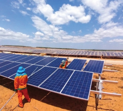 Ồ ạt đầu tư điện mặt trời Ồ ạt đầu tư điện mặt trời