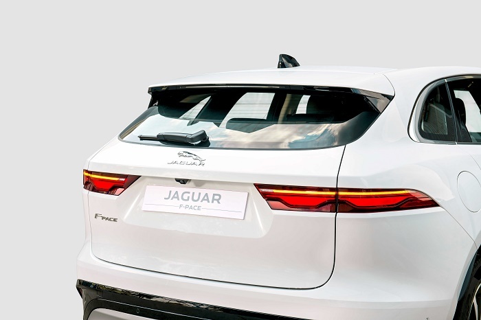 Hai mẫu xe Jaguar XF và Jaguar F-Pace sẽ chính thức ra mắt vào ngày 18/5 hai mau xe jaguar xf va jaguar f pace se chinh thuc ra mat vao ngay 185
