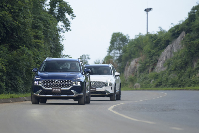 Hyundai Santa Fe 2021 có giá từ 1,03 tỷ đồng