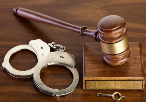 Giả công an chiếm đoạt tiền tỷ Giả công an chiếm đoạt tiền tỷ