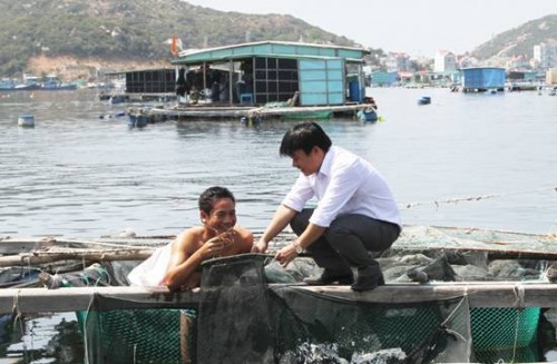 Niềm vui trên xã đảo Cam Bình Niềm vui trên xã đảo Cam Bình