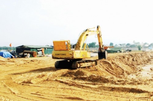 Dân khổ với dự án treo