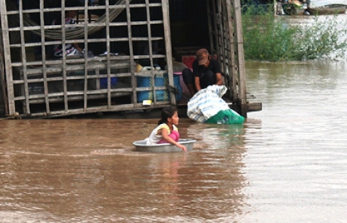 Trẻ em trước nguy cơ thảm họa thiên nhiên