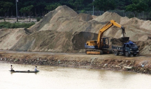 Siết hoạt động khai thác cát, sỏi