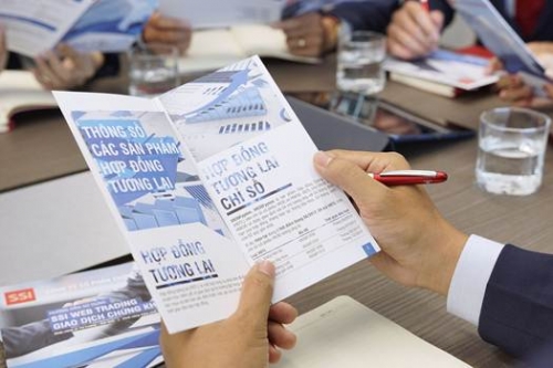 Thị trường “ngóng” sản phẩm phái sinh mới