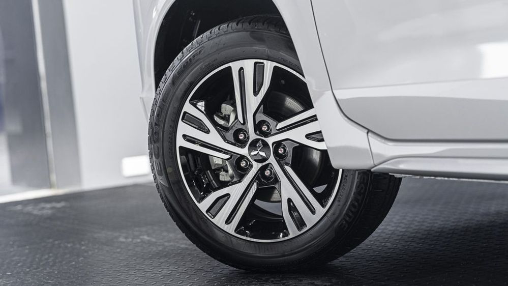 Mitsubishi Xpander 2020 AT giá 630 triệu đồng có gì? mitsubishi xpander 2020 at gia 630 trieu dong co gi