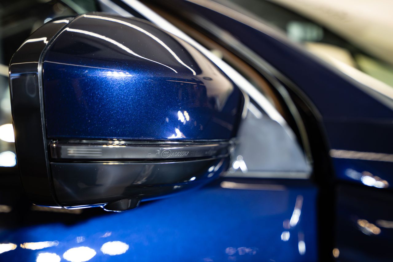 Cận cảnh bộ đôi Jaguar XE và Land Rover Discovery Sport vừa trình làng thị trường Việt