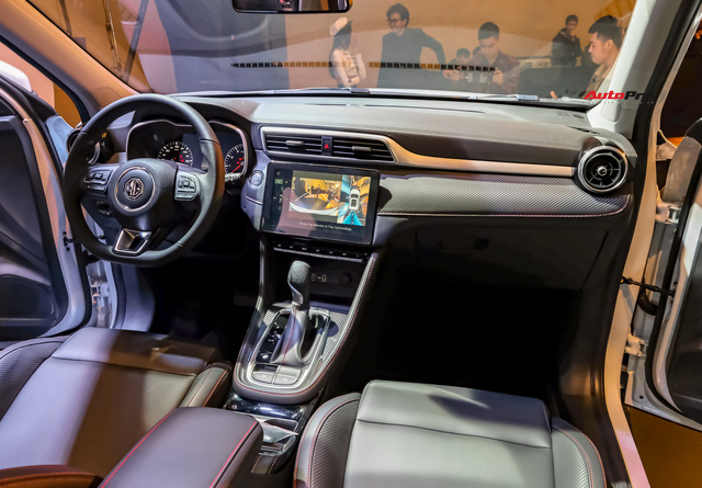 MG ZS 2021 lần đầu giảm giá, bản tiêu chuẩn chỉ từ 504 triệu đồng