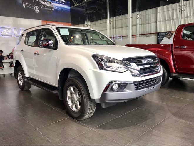 Isuzu mu-X giảm giá còn 760 triệu đồng Isuzu mu-X giảm giá còn 760 triệu đồng