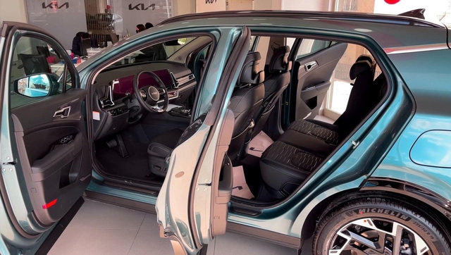 Hé lộ giá 8 phiên bản Kia Sportage 2022 tại Việt Nam Hé lộ giá 8 phiên bản Kia Sportage 2022 tại Việt Nam