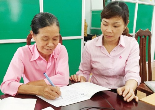 Nữ tổ trưởng quên tuổi tác