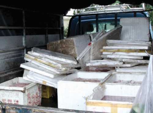 Lại nóng chuyện vận chuyển thực phẩm bẩn