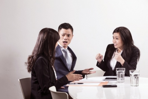 Xây dựng chuẩn văn hóa ứng xử cho công chức