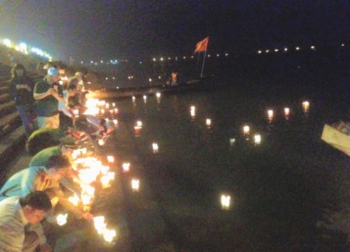 Trên những hành trình tưởng niệm Trên những hành trình tưởng niệm